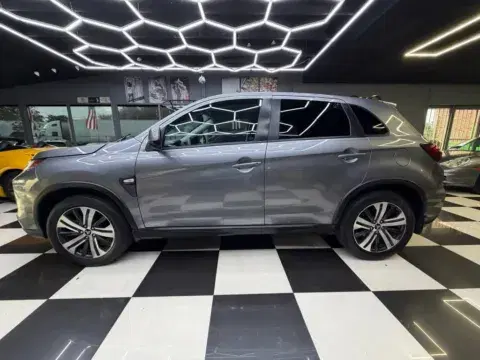 Mitsubishi Outlander Sport S Sport Utility 4D - Thumbnail 3