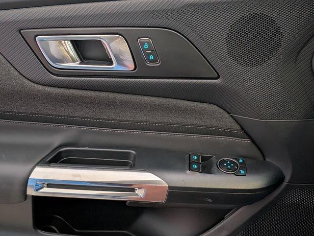 Ford Mustang Ecoboost® Fastback - Thumbnail 12