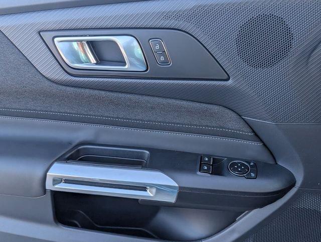 Ford Mustang Ecoboost - Thumbnail 12