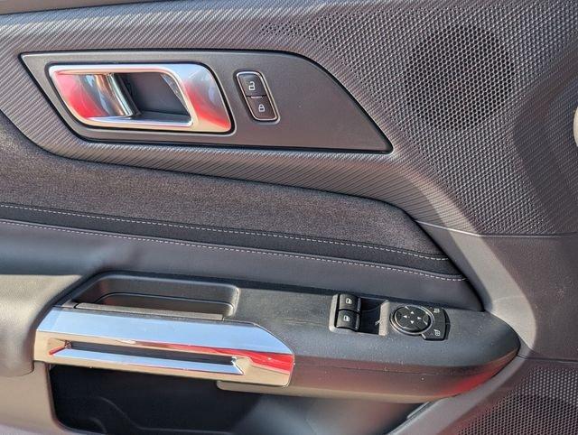 Ford Mustang Ecoboost® Fastback - Thumbnail 11