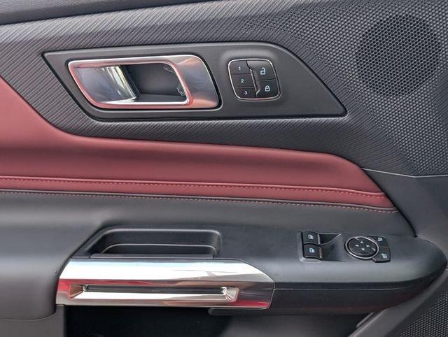 Ford Mustang Ecoboost® Premium Fastback - Thumbnail 15