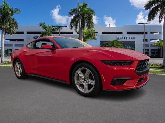 Ford Mustang Ecoboost® Premium Fastback - Thumbnail 2