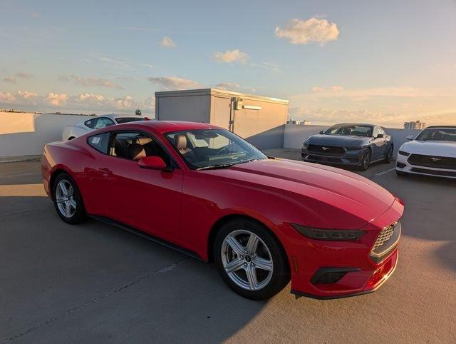 Ford Mustang Ecoboost® Premium Fastback - Thumbnail 3