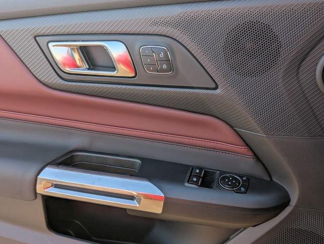 Ford Mustang Ecoboost® Premium Fastback - Thumbnail 13