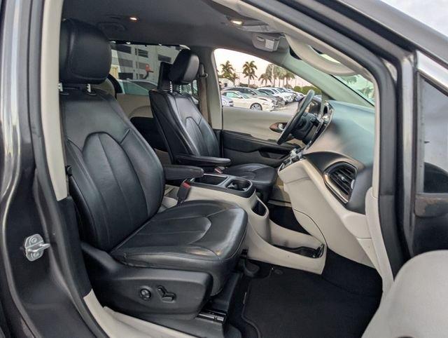 Chrysler Pacifica Touring L Plus - Thumbnail 15