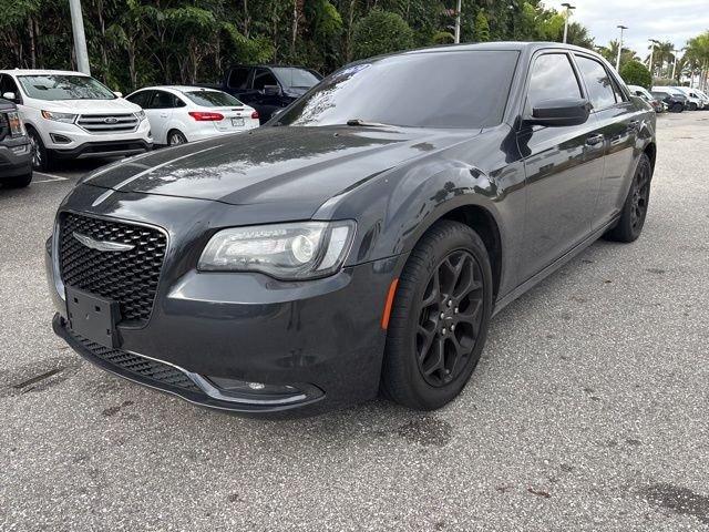 Chrysler 300 S - Thumbnail 6