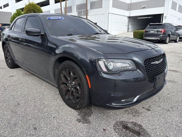 Chrysler 300 S - View 1