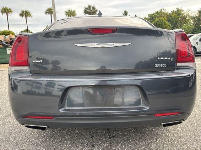 Chrysler 300 S - Thumbnail 4