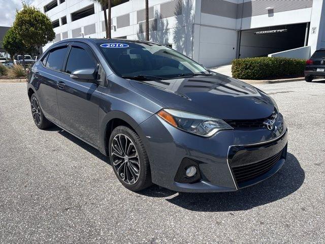 Toyota Corolla L - Thumbnail 2