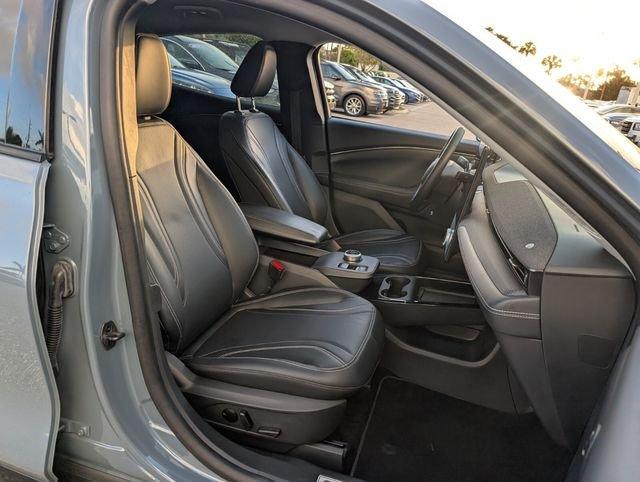 Ford Mustang Mach-E Premium - Thumbnail 16