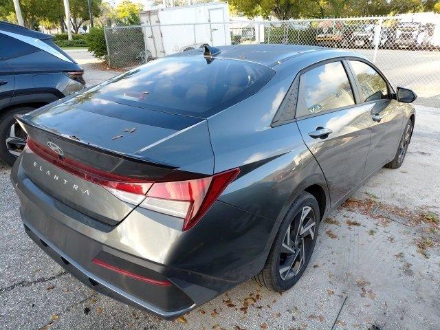 Hyundai Elantra Sel Sport - Thumbnail 4