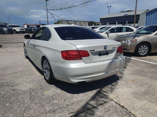 BMW 3-Series - Thumbnail 4