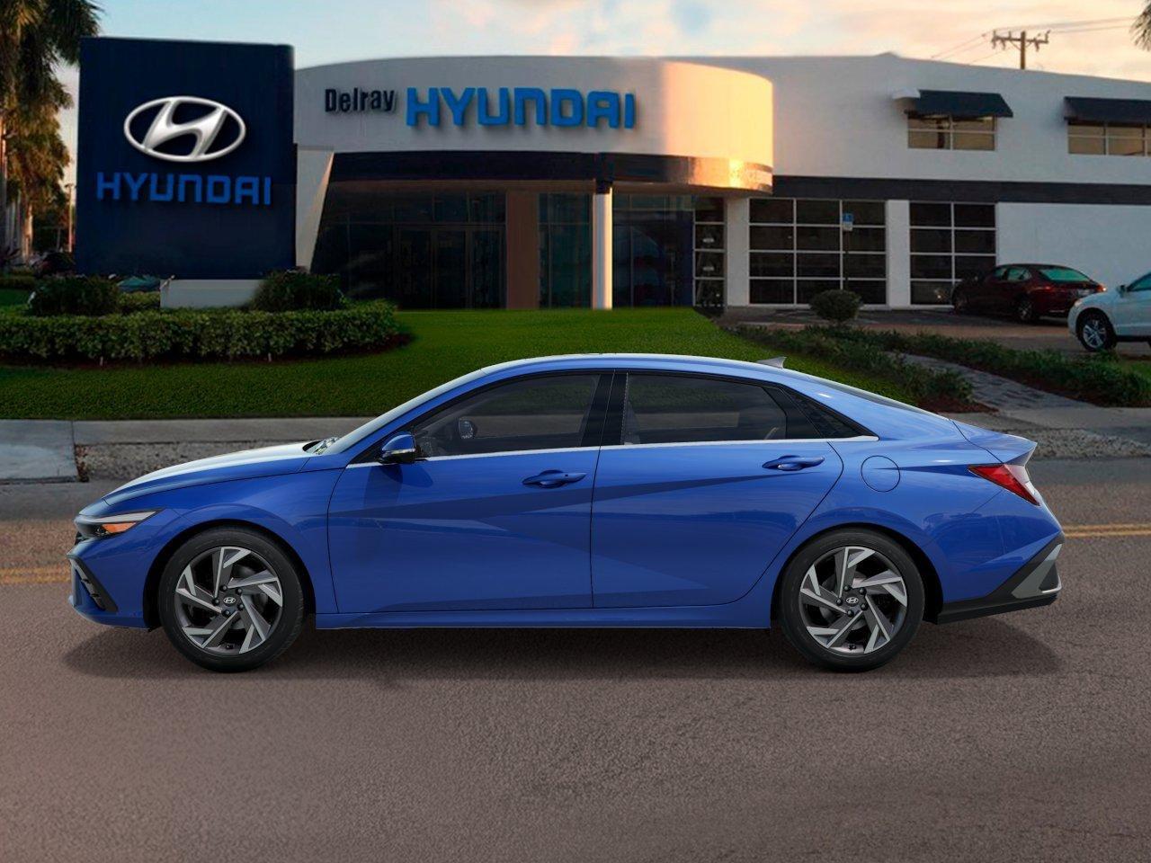 Hyundai Elantra Limited - Thumbnail 4