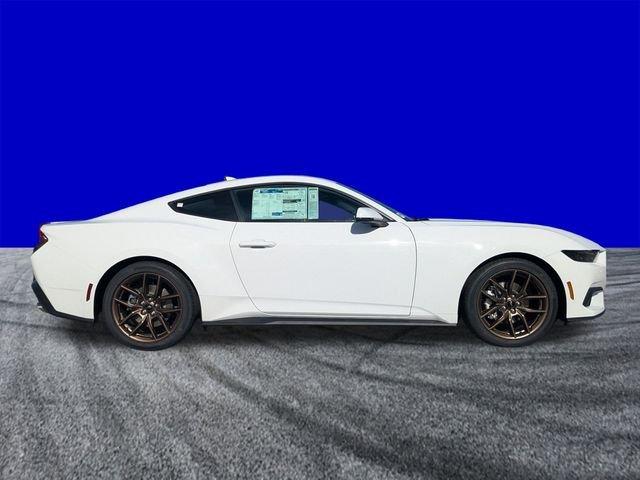 Ford Mustang Ecoboost® Premium Fastback - Thumbnail 3