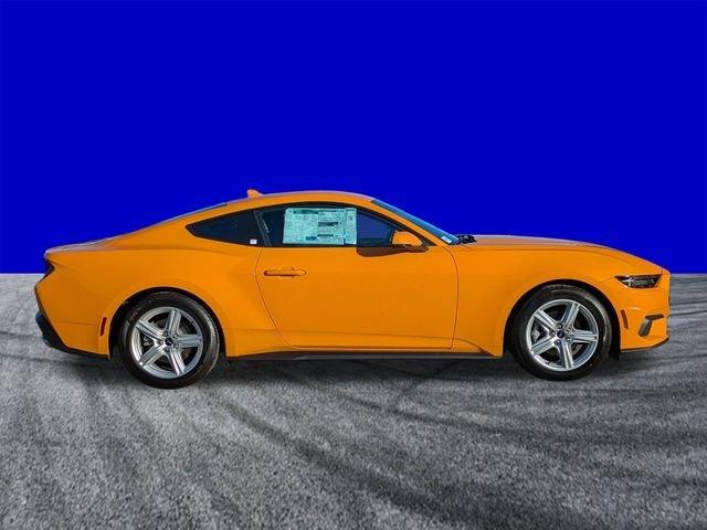 Ford Mustang Ecoboost® Premium Fastback - Thumbnail 4