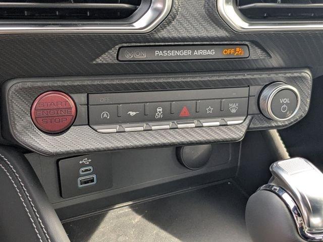 Ford Mustang Ecoboost® Premium Fastback - Thumbnail 18