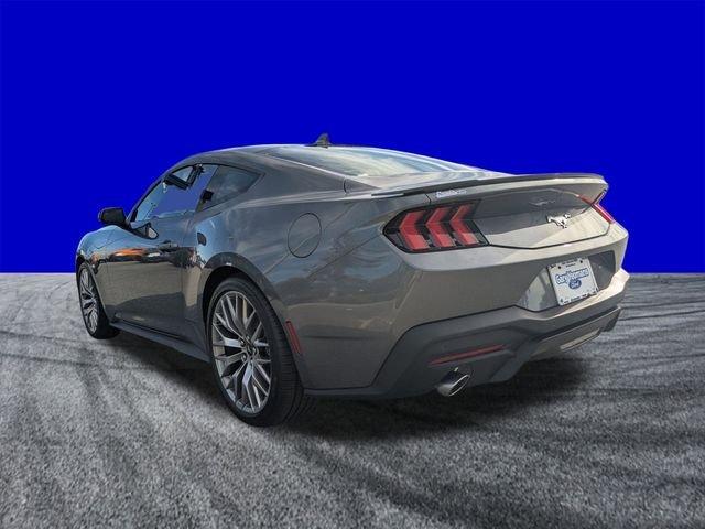 Ford Mustang Ecoboost® Premium Fastback - Thumbnail 6