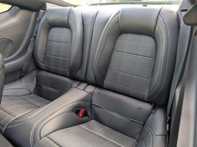 Ford Mustang Gt Premium Fastback - Thumbnail 14