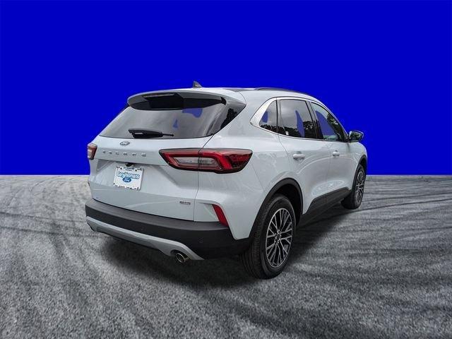 Ford Escape Plug-In Hybrid - Thumbnail 6