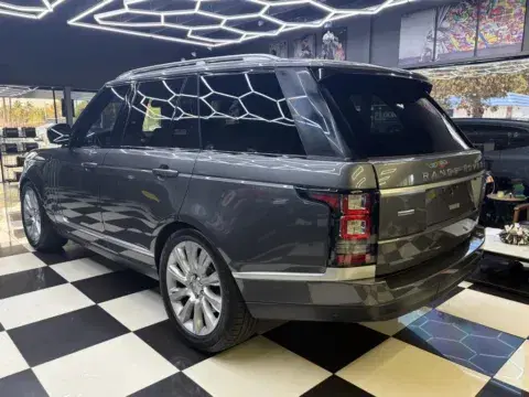 Land Rover Range Rover Supercharged Sport Utility 4D - Thumbnail 3