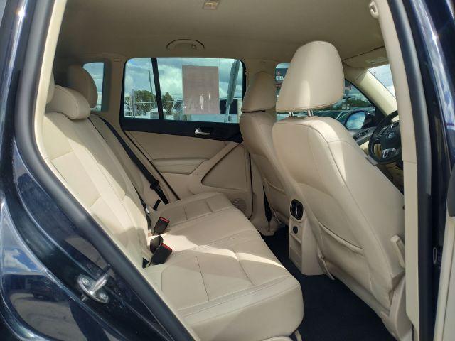 Volkswagen Tiguan - Thumbnail 11