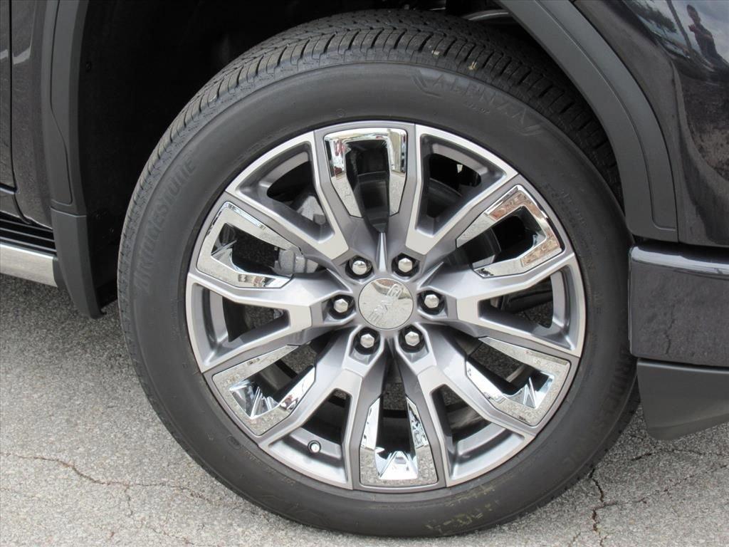 Gmc Sierra 1500 Denali Four Wheel Drive Crew Cab - Thumbnail 9