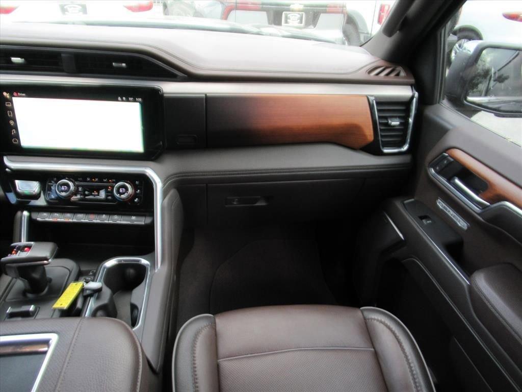 Gmc Sierra 1500 Denali Four Wheel Drive Crew Cab - Thumbnail 15