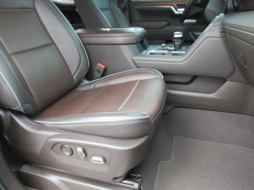 Gmc Sierra 1500 Denali Four Wheel Drive Crew Cab - Thumbnail 11