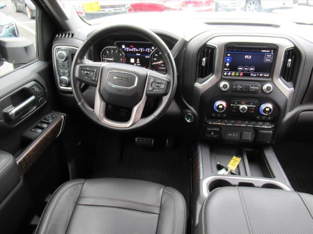 Gmc Sierra 2500 Hd Denali Four Wheel Drive Crew Cab - Thumbnail 17