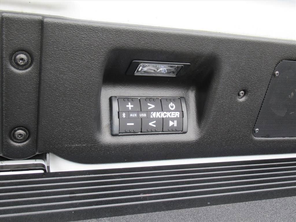 Gmc Sierra 2500 Hd Denali Four Wheel Drive Crew Cab - Thumbnail 9