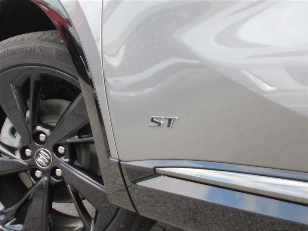 Buick Envision Sport Touring All Wheel Drive Suv - Thumbnail 9