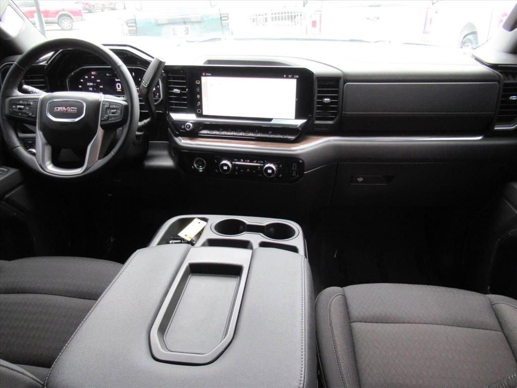 Gmc Sierra 1500 Elevation Four Wheel Drive Crew Cab - Thumbnail 14