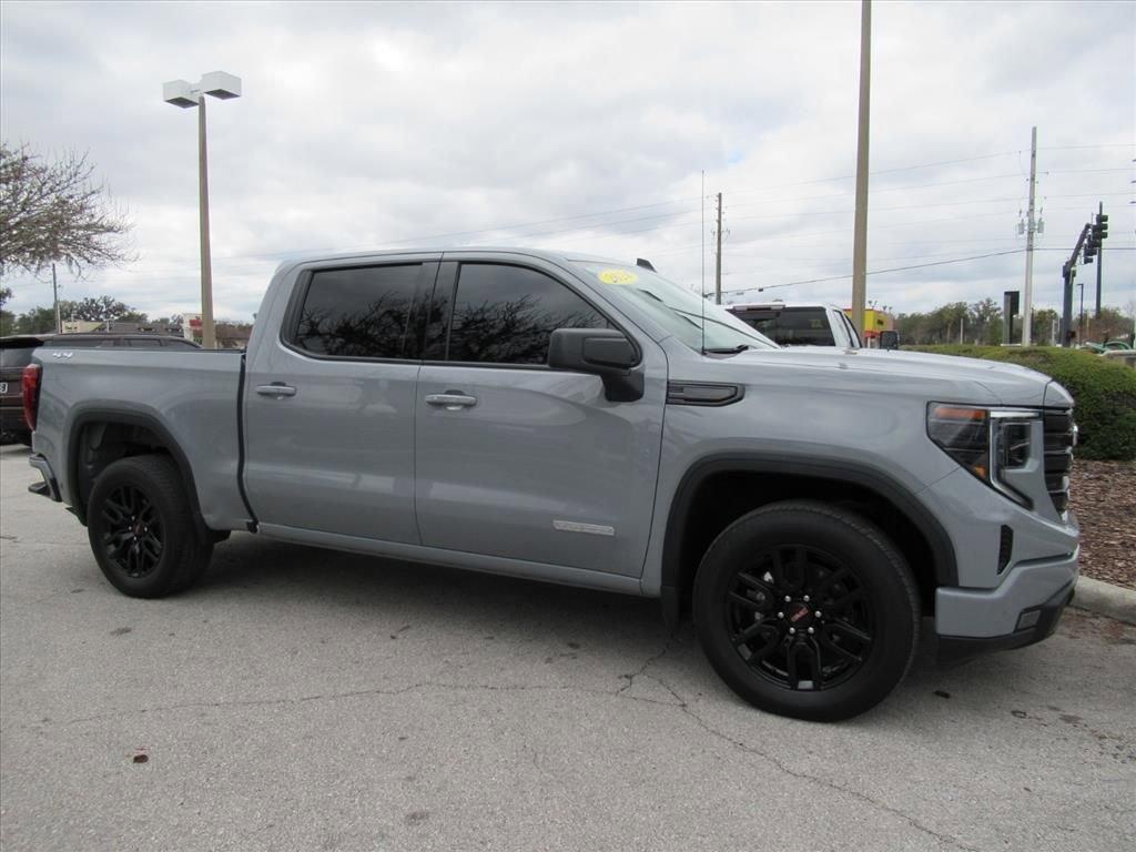 Gmc Sierra 1500 Elevation Four Wheel Drive Crew Cab - Thumbnail 3