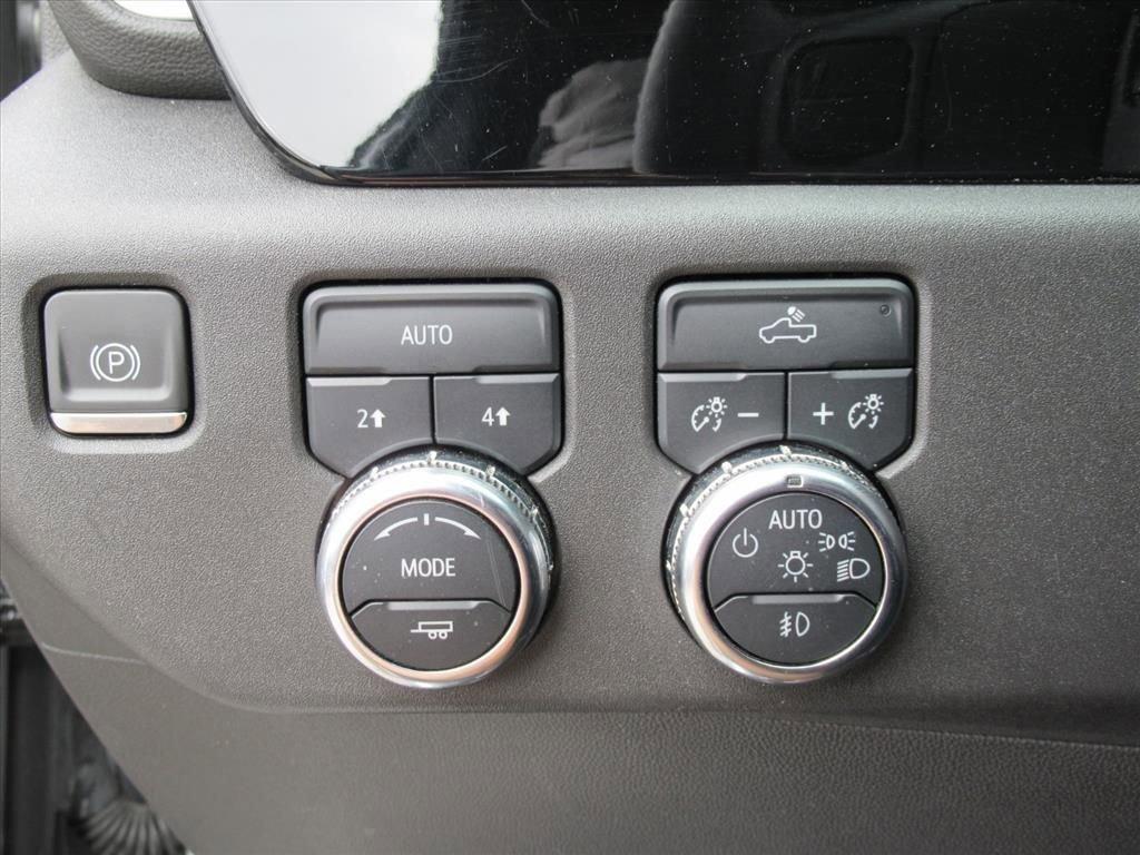 Gmc Sierra 1500 Elevation Four Wheel Drive Crew Cab - Thumbnail 20