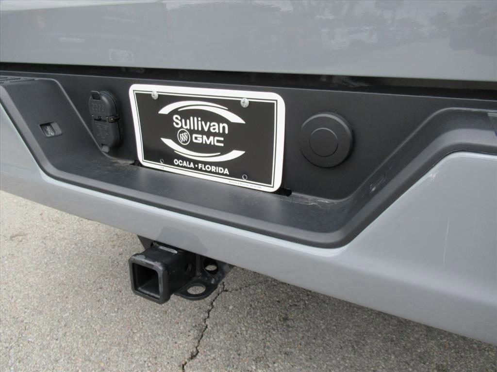 Gmc Sierra 1500 Elevation Four Wheel Drive Crew Cab - Thumbnail 9