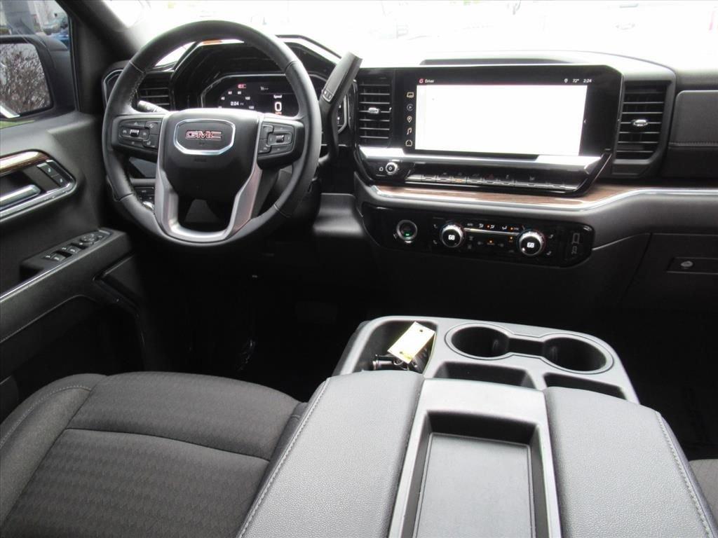 Gmc Sierra 1500 Elevation Four Wheel Drive Crew Cab - Thumbnail 15