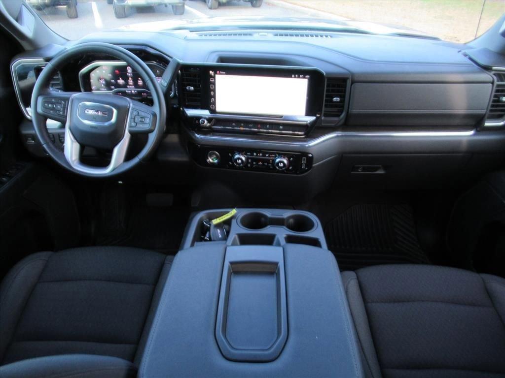 Gmc Sierra 1500 Elevation Four Wheel Drive Crew Cab - Thumbnail 14