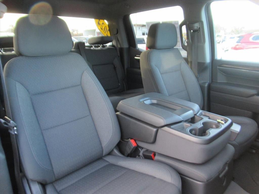 Gmc Sierra 1500 Elevation Four Wheel Drive Crew Cab - Thumbnail 11