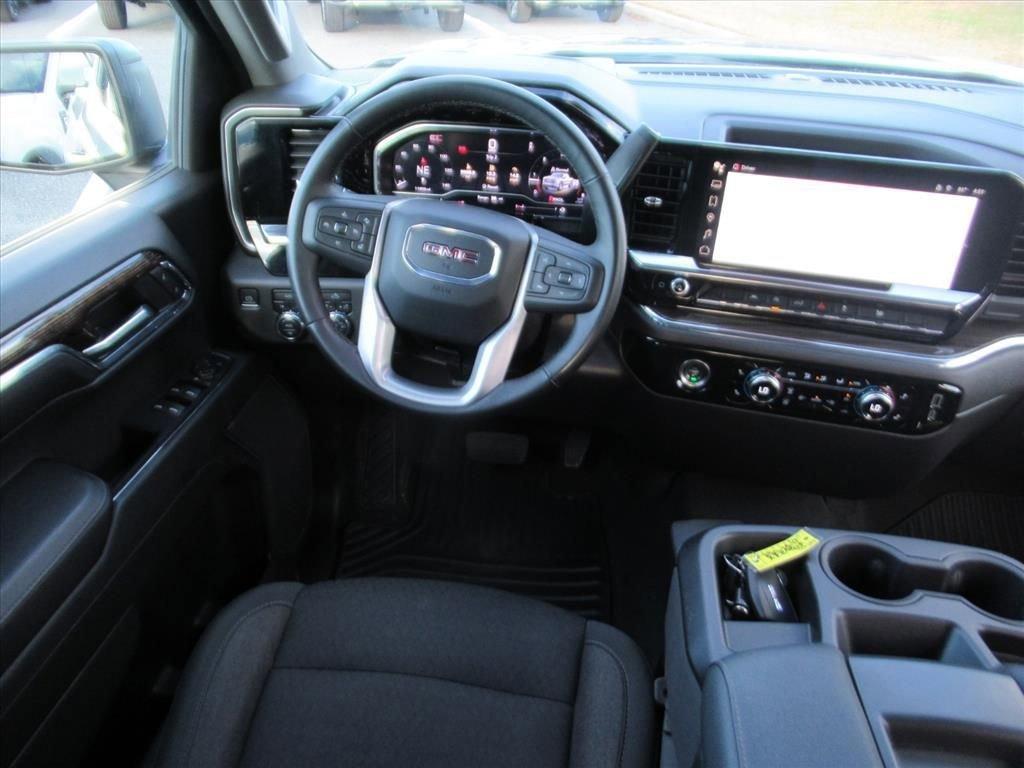 Gmc Sierra 1500 Elevation Four Wheel Drive Crew Cab - Thumbnail 15