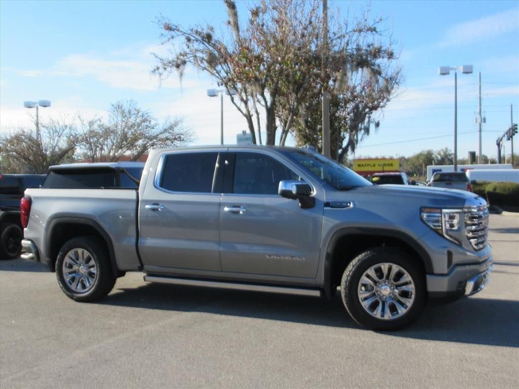 Gmc Sierra 1500 Denali Four Wheel Drive Crew Cab - Thumbnail 3