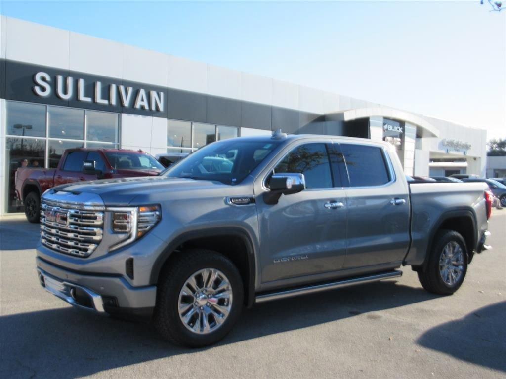 Gmc Sierra 1500 Denali Four Wheel Drive Crew Cab - Thumbnail 4