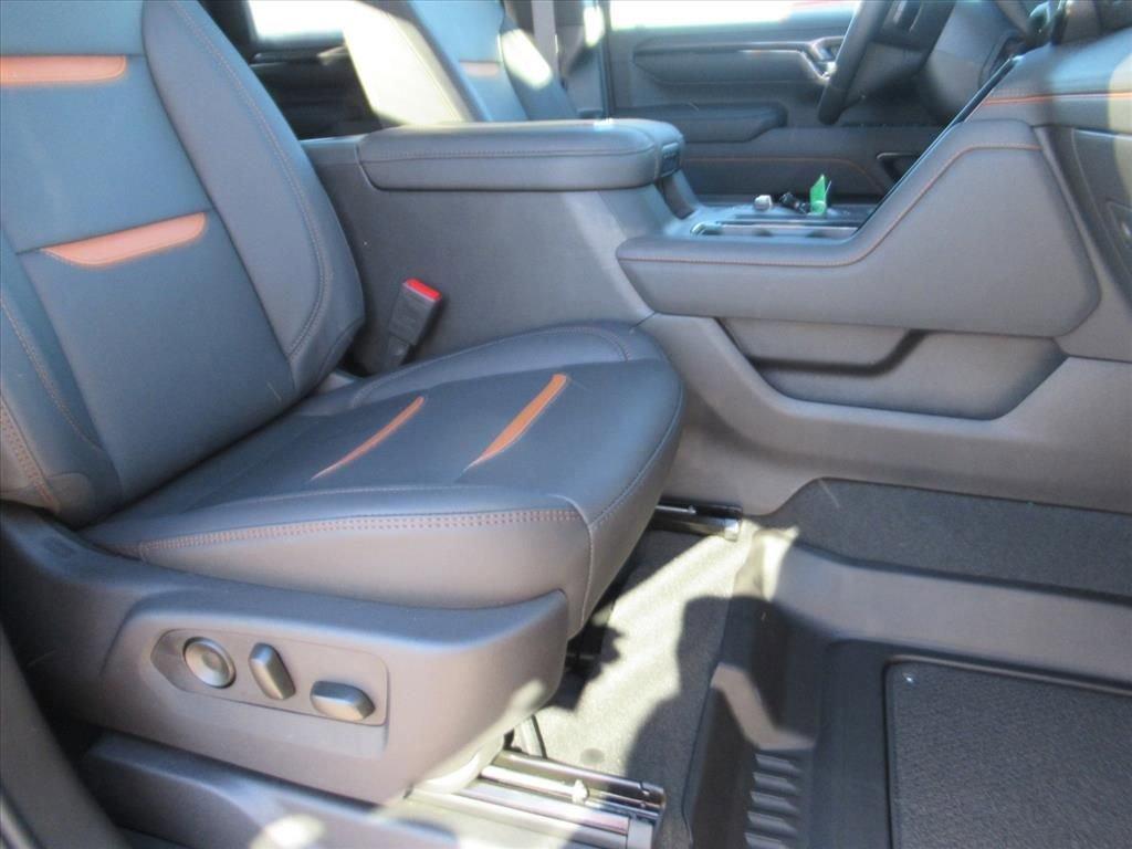 Gmc Sierra 2500 Hd At4 Four Wheel Drive Crew Cab - Thumbnail 12