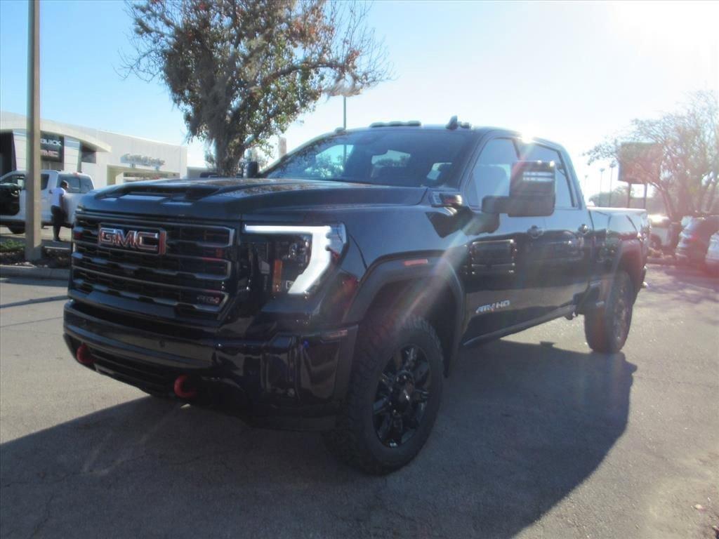 Gmc Sierra 2500 Hd At4 Four Wheel Drive Crew Cab - Thumbnail 4