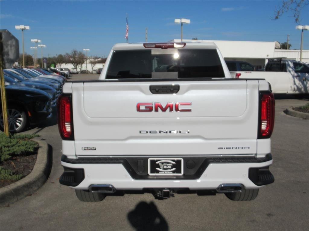 Gmc Sierra 1500 Denali Four Wheel Drive Crew Cab - Thumbnail 6