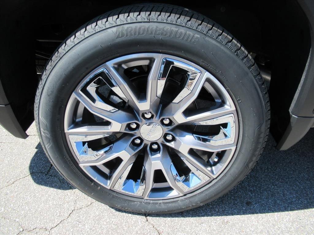 Gmc Sierra 1500 Denali Four Wheel Drive Crew Cab - Thumbnail 8