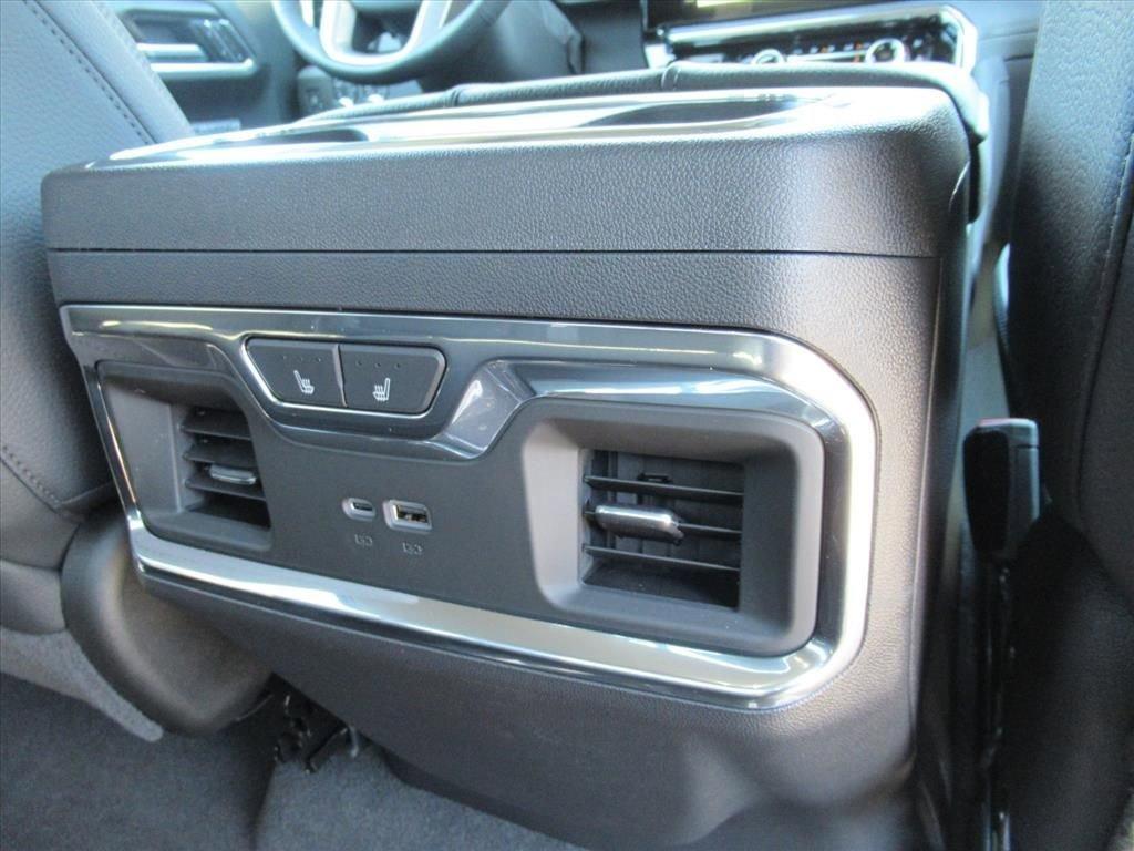 Gmc Sierra 1500 Denali Four Wheel Drive Crew Cab - Thumbnail 16