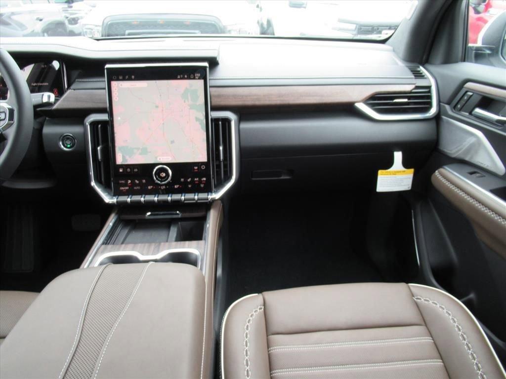 Gmc Acadia Denali Ultimate All Wheel Drive Suv - Thumbnail 15