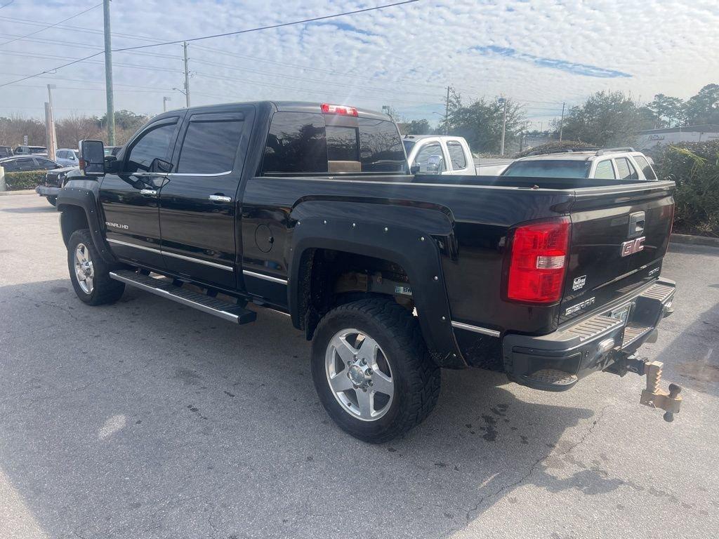 Gmc Sierra 2500 Hd Denali Four Wheel Drive Crew Cab - Thumbnail 14