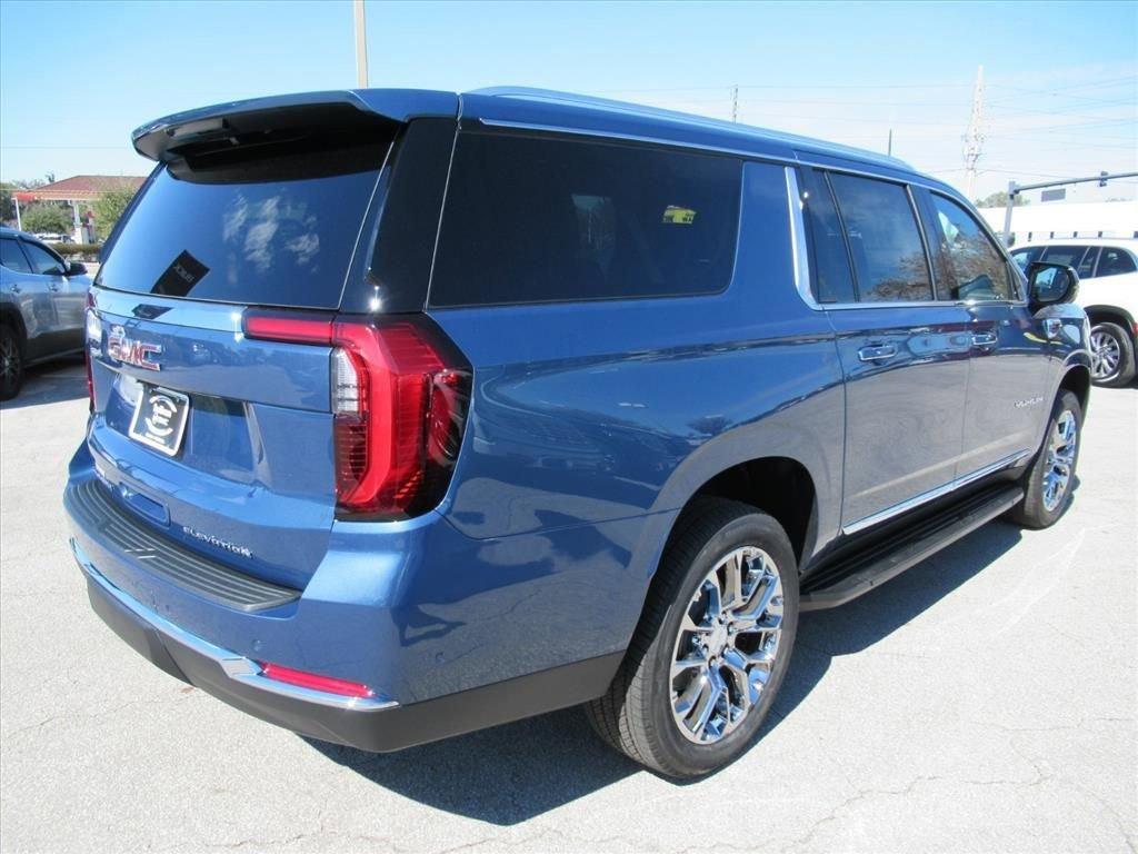 Gmc Yukon Xl Elevation Rear Wheel Drive Suv - Thumbnail 8