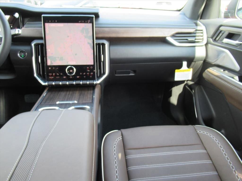 Gmc Acadia Denali Ultimate Front Wheel Drive Suv - Thumbnail 14